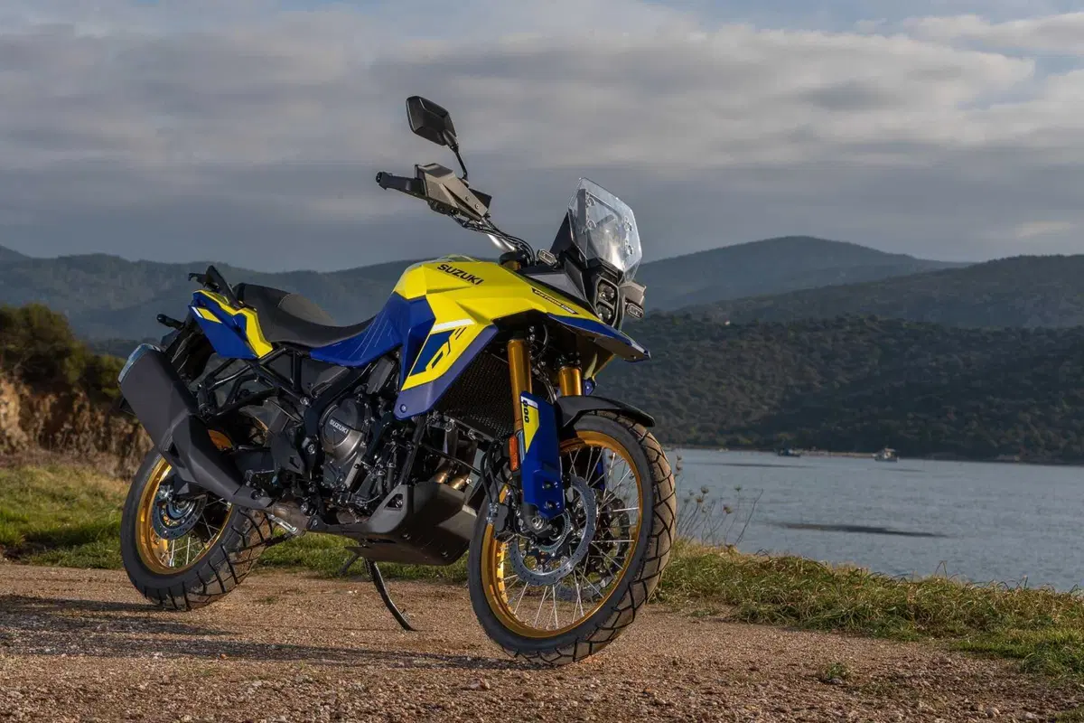 TEST Suzuki V-Strom 800DE, il nuovo paradigma. L'abbiamo provata su asfalto e in offroad [GALLERY]  (3)