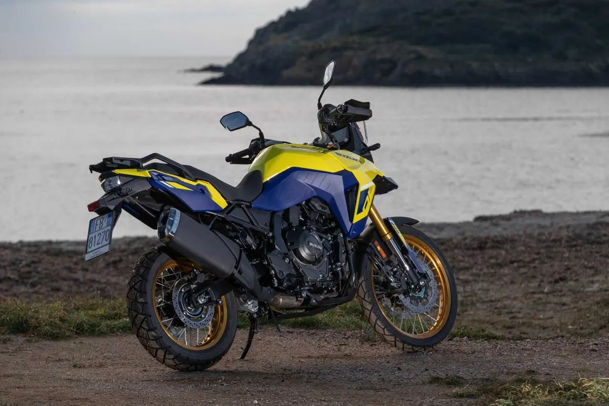 TEST Suzuki V-Strom 800DE, il nuovo paradigma. L'abbiamo provata su asfalto e in offroad [GALLERY]  (4)