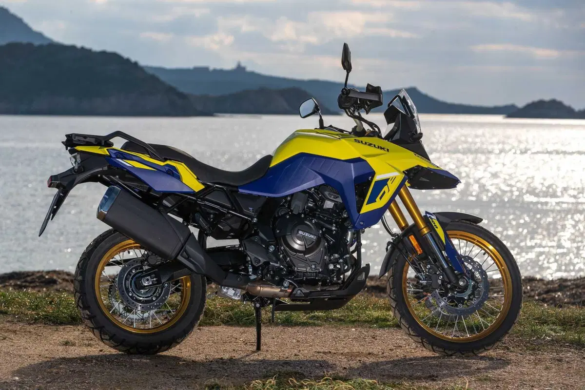 TEST Suzuki V-Strom 800DE, il nuovo paradigma. L'abbiamo provata su asfalto e in offroad [GALLERY]  (7)