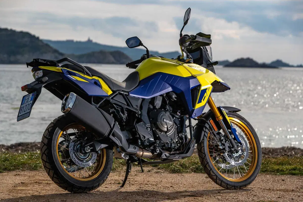 TEST Suzuki V-Strom 800DE, il nuovo paradigma. L'abbiamo provata su asfalto e in offroad [GALLERY]  (10)