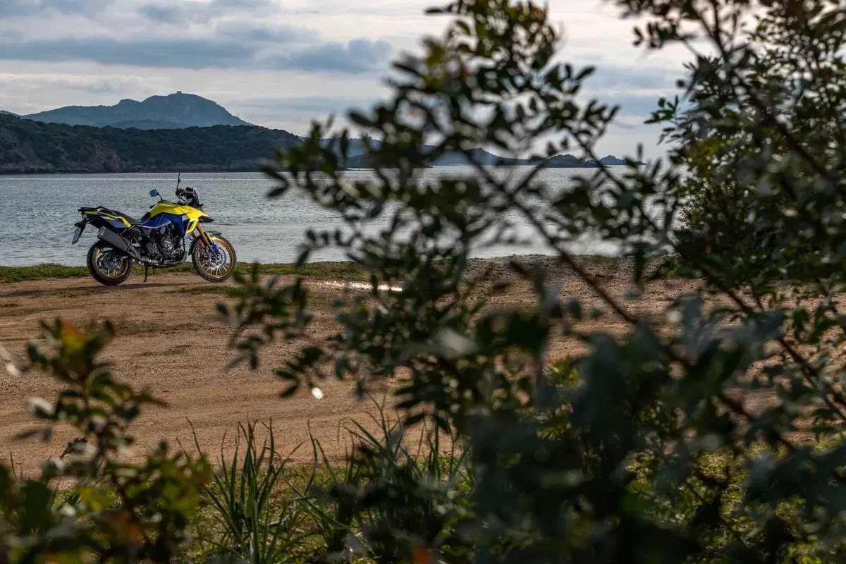 TEST Suzuki V-Strom 800DE, il nuovo paradigma. L'abbiamo provata su asfalto e in offroad [GALLERY]  (13)