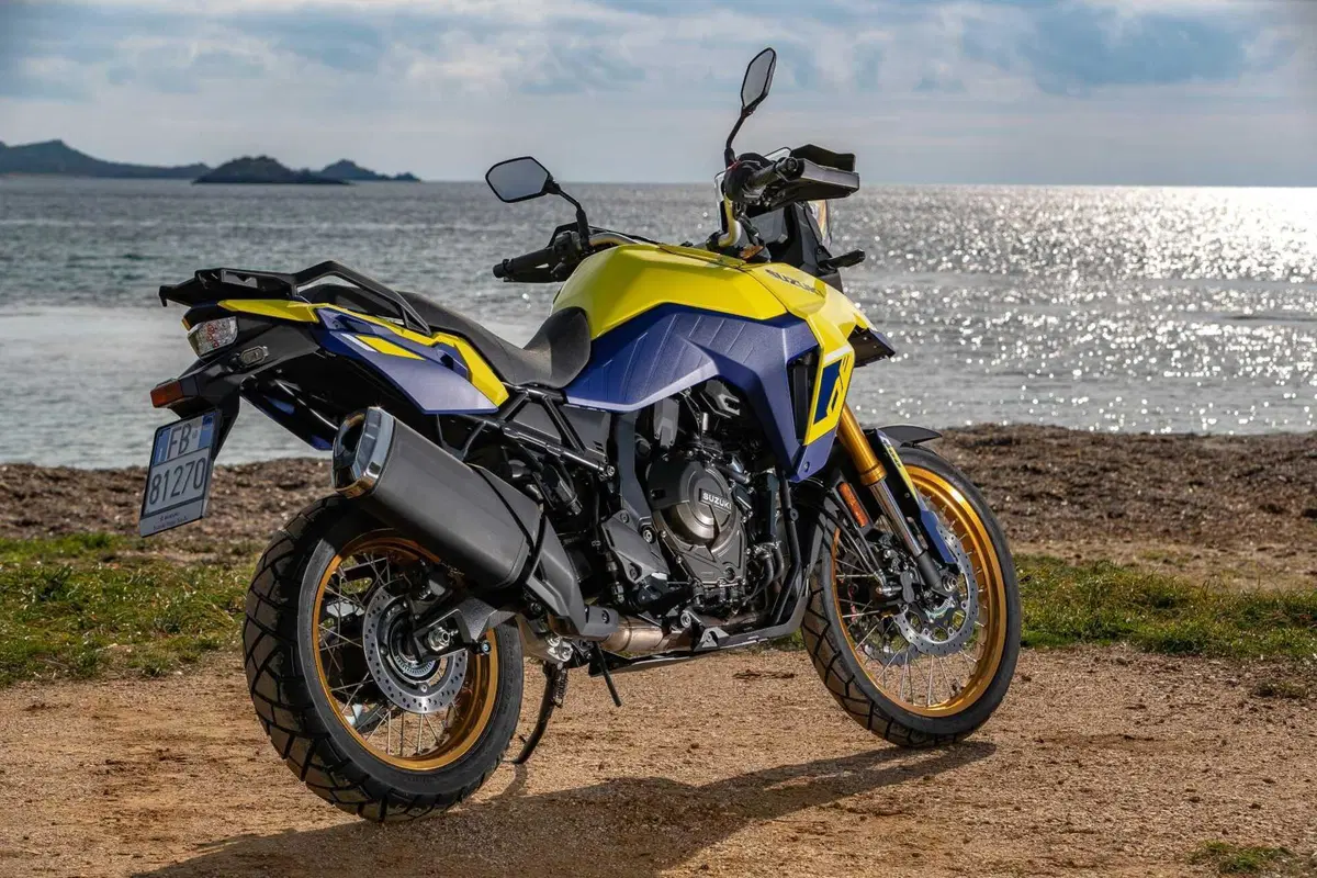 TEST Suzuki V-Strom 800DE, il nuovo paradigma. L'abbiamo provata su asfalto e in offroad [GALLERY]  (15)