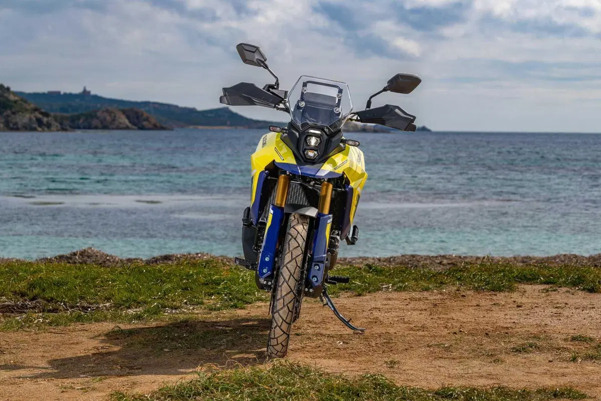 TEST Suzuki V-Strom 800DE, il nuovo paradigma. L'abbiamo provata su asfalto e in offroad [GALLERY]  (18)