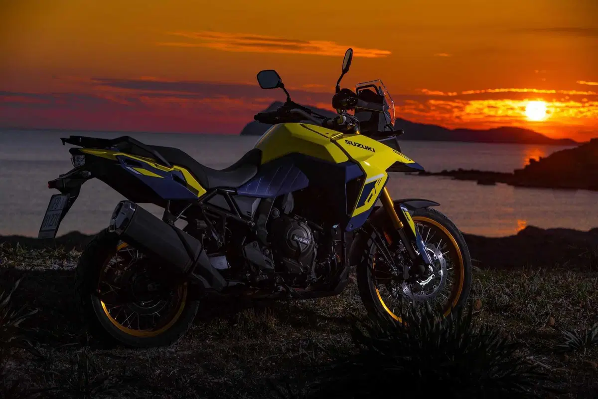 TEST Suzuki V-Strom 800DE, il nuovo paradigma. L'abbiamo provata su asfalto e in offroad [GALLERY]  (4)