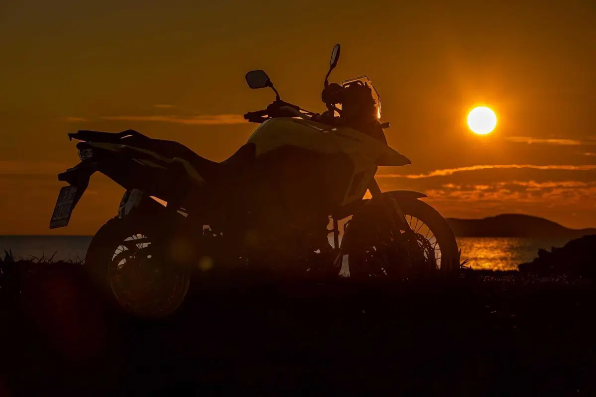 TEST Suzuki V-Strom 800DE, il nuovo paradigma. L'abbiamo provata su asfalto e in offroad [GALLERY]  (5)