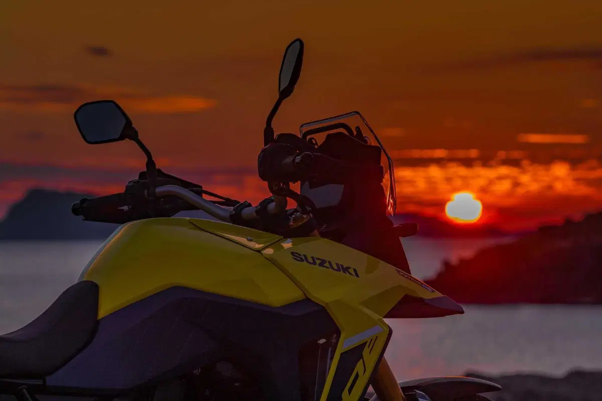 TEST Suzuki V-Strom 800DE, il nuovo paradigma. L'abbiamo provata su asfalto e in offroad [GALLERY]  (8)