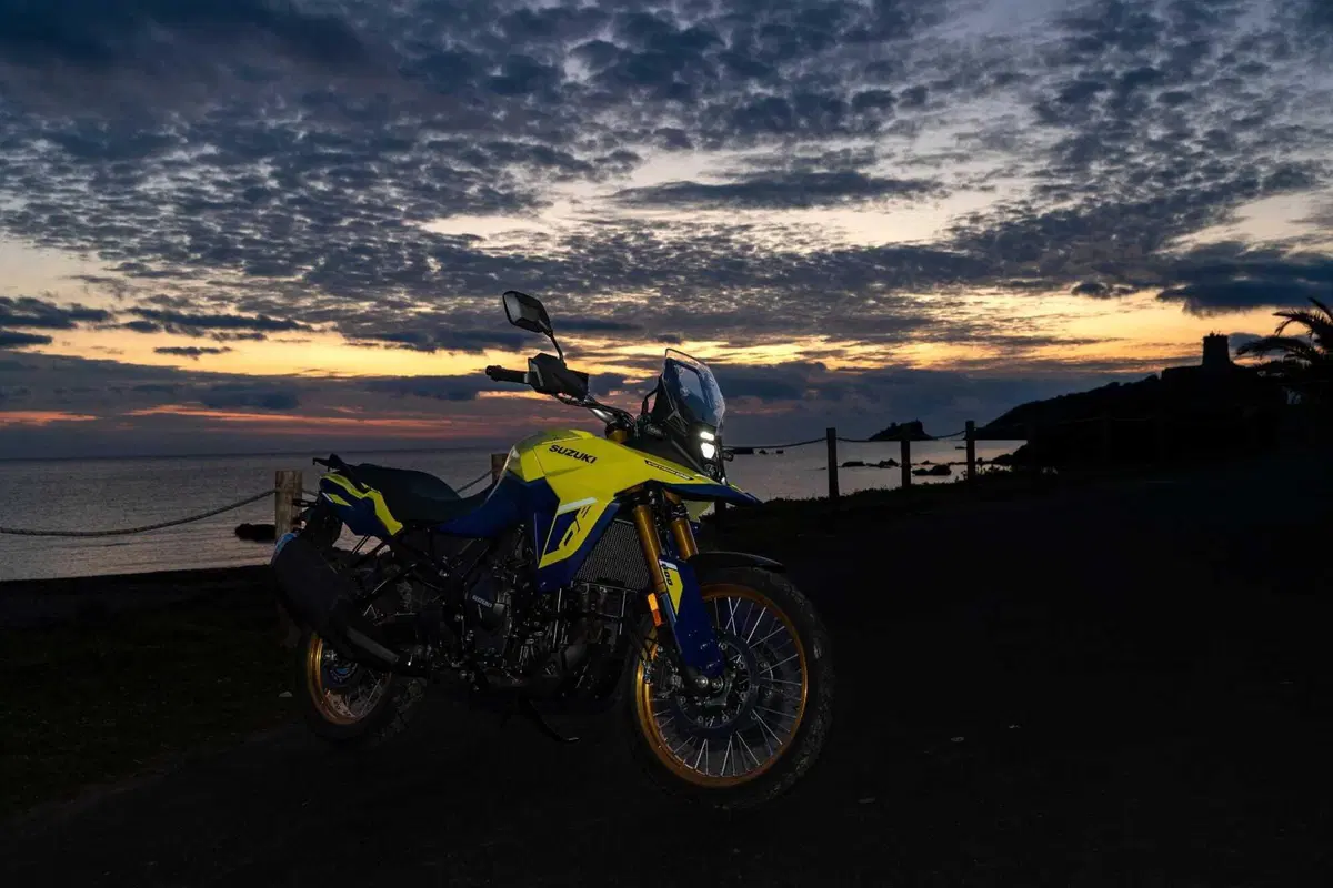 TEST Suzuki V-Strom 800DE, il nuovo paradigma. L'abbiamo provata su asfalto e in offroad [GALLERY]  (7)