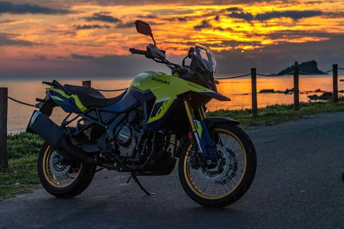 TEST Suzuki V-Strom 800DE, il nuovo paradigma. L'abbiamo provata su asfalto e in offroad [GALLERY]  (10)