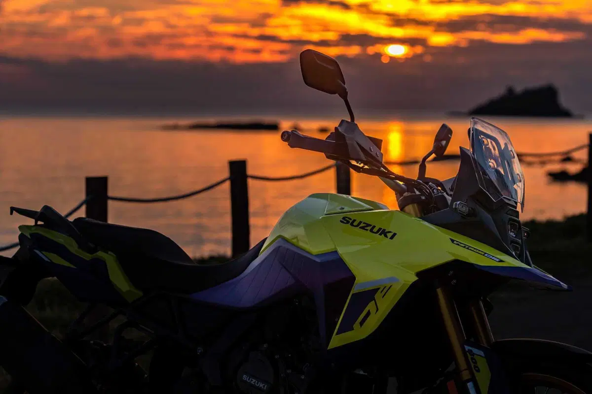 TEST Suzuki V-Strom 800DE, il nuovo paradigma. L'abbiamo provata su asfalto e in offroad [GALLERY]  (12)