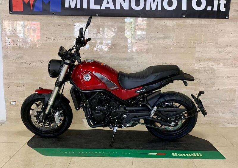 Benelli Leoncino 500 (2021 - 24), prezzo e scheda tecnica 