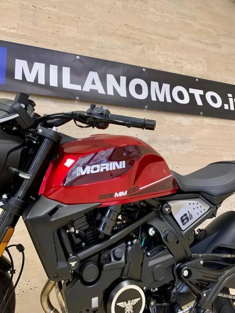Moto Morini SEIEMMEZZO STR (2022 - 26) (3)