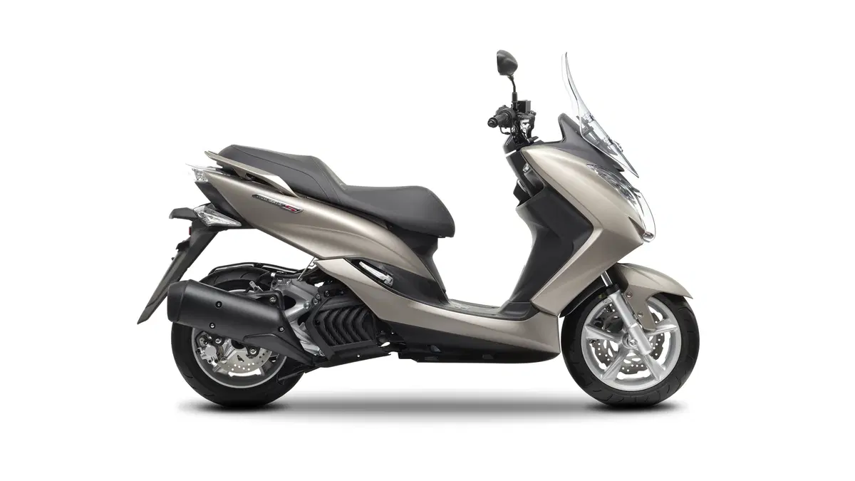 Yamaha Majesty 125 Majesty 125 S (2014 - 16) (2)