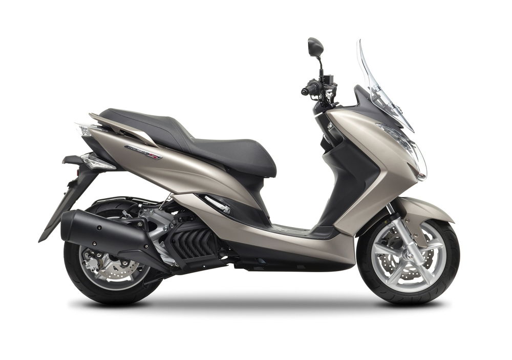 Yamaha Majesty 125 S (2014 - 16) (2)