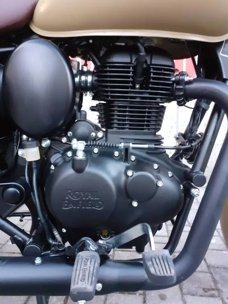 Royal Enfield Classic 350 (2021 - 26) (3)