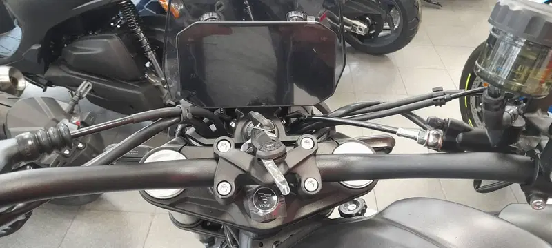 Voge Trofeo 525ACX Scrambler (2023 - 26) (5)