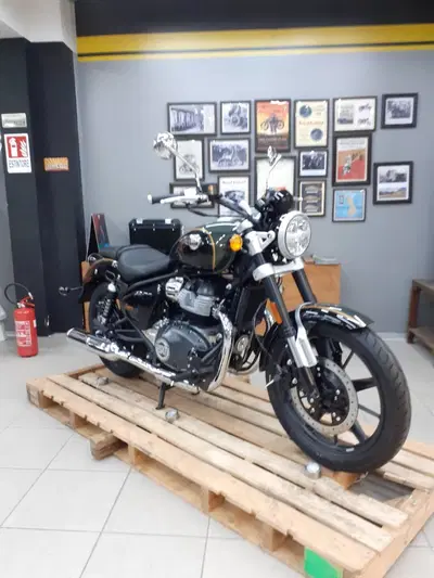 Royal Enfield Super Meteor 650 (2023 - 26) nuova