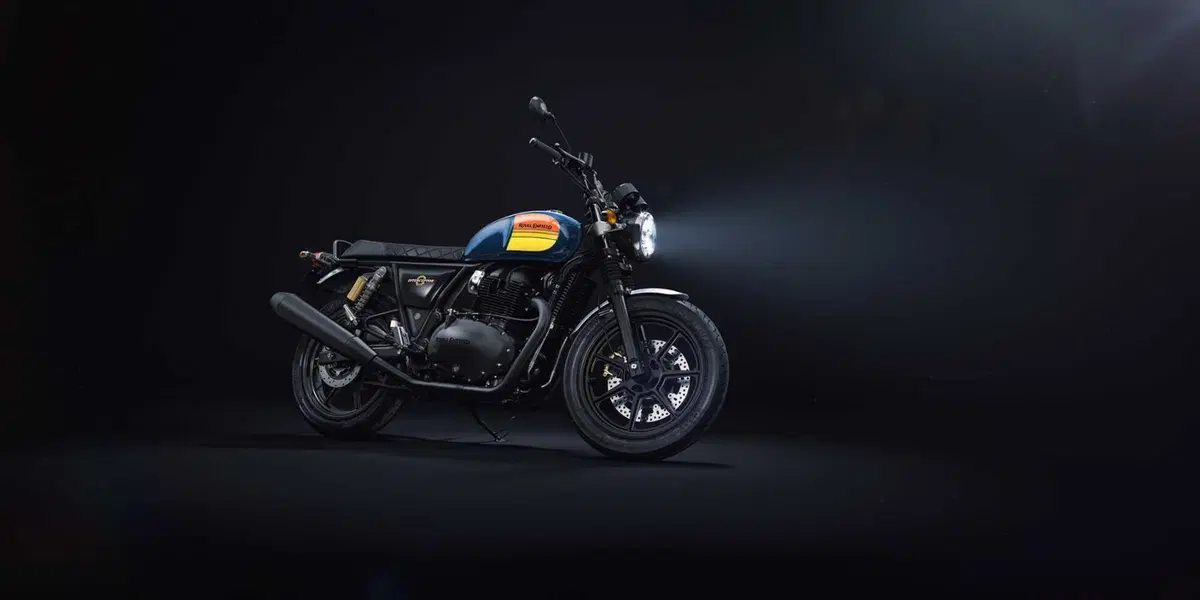 Blackout! Le nuove Royal Enfield Interceptor e Continental GT
