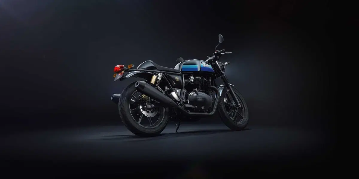Blackout! Le nuove Royal Enfield Interceptor e Continental GT (4)