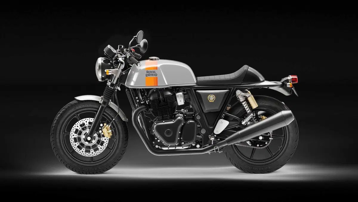 Blackout! Le nuove Royal Enfield Interceptor e Continental GT (7)