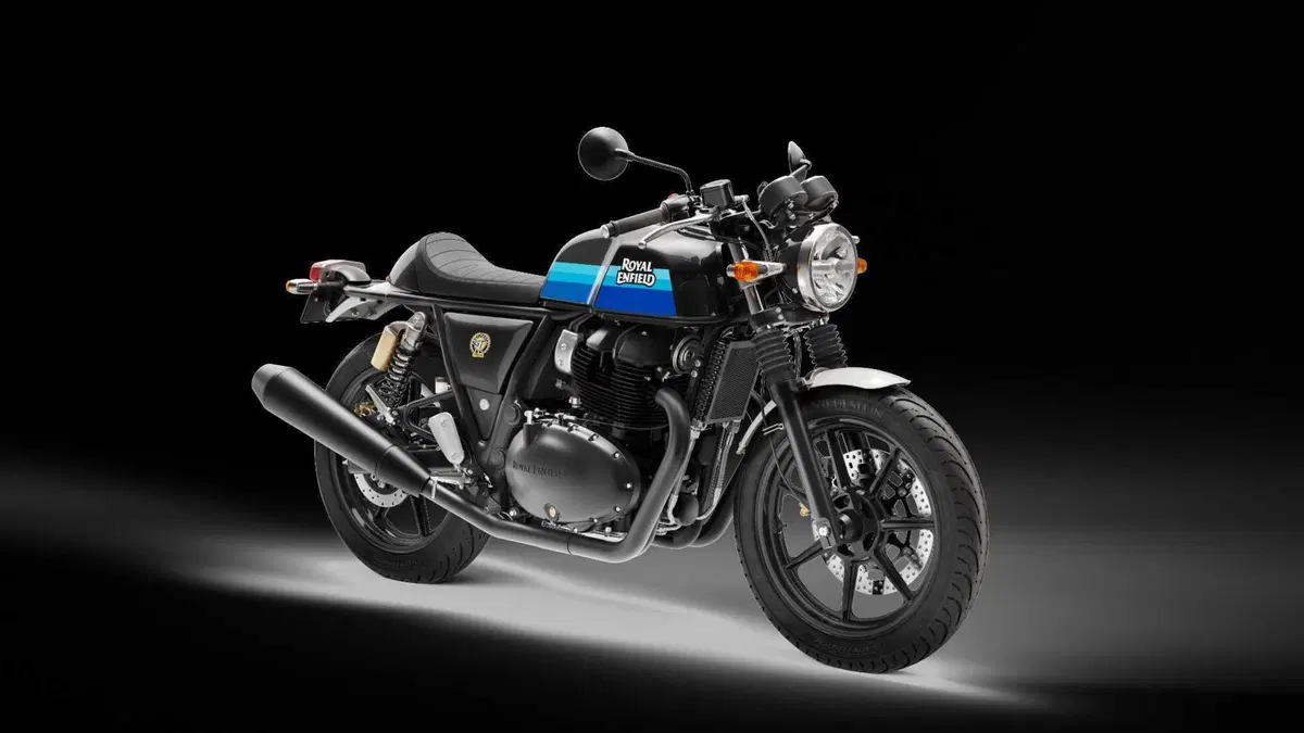 Blackout! Le nuove Royal Enfield Interceptor e Continental GT (17)