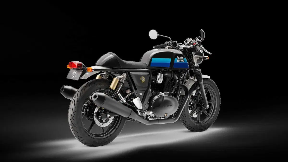Blackout! Le nuove Royal Enfield Interceptor e Continental GT (18)
