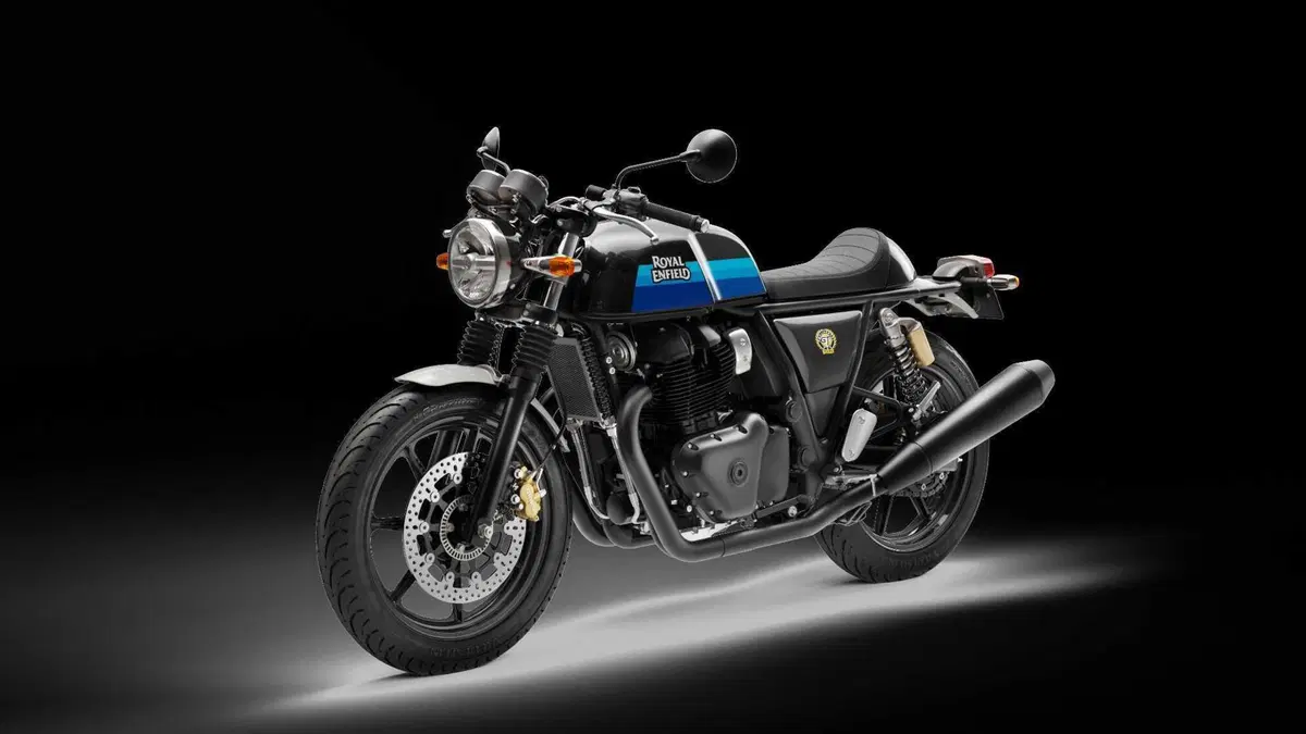 Blackout! Le nuove Royal Enfield Interceptor e Continental GT (19)
