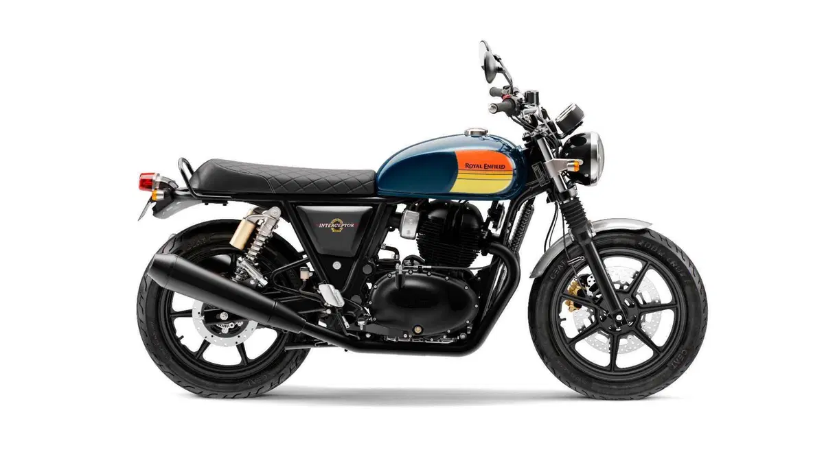 Blackout! Le nuove Royal Enfield Interceptor e Continental GT (8)