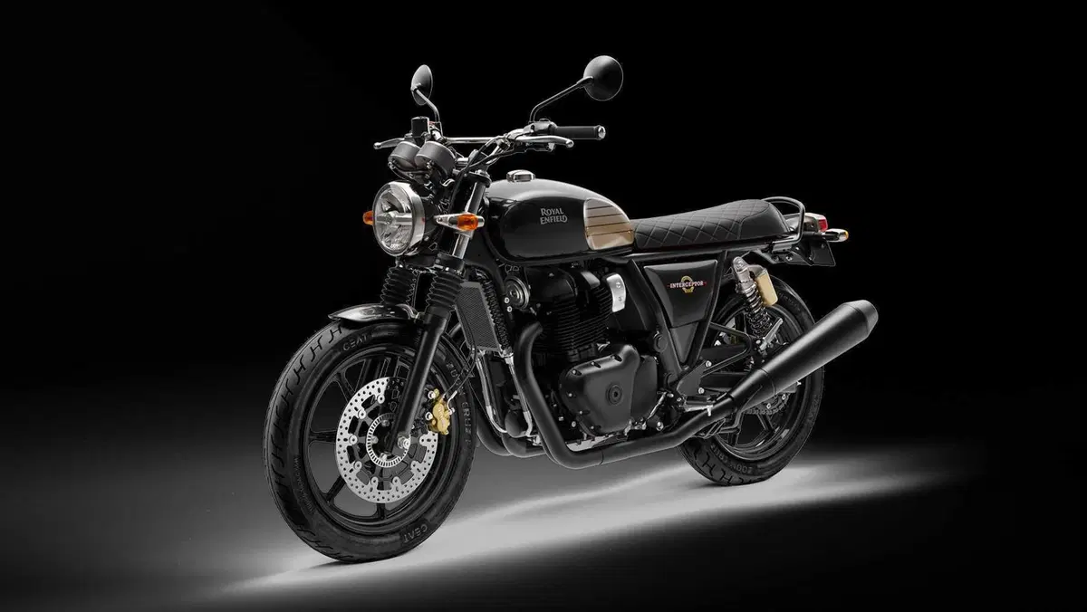Blackout! Le nuove Royal Enfield Interceptor e Continental GT (20)