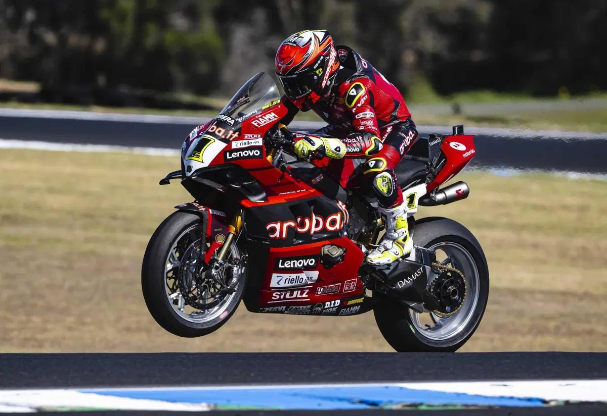 SBK 2023. Razgatlioglu in Superpole a Phillip Island [GALLERY e RISULTATI]