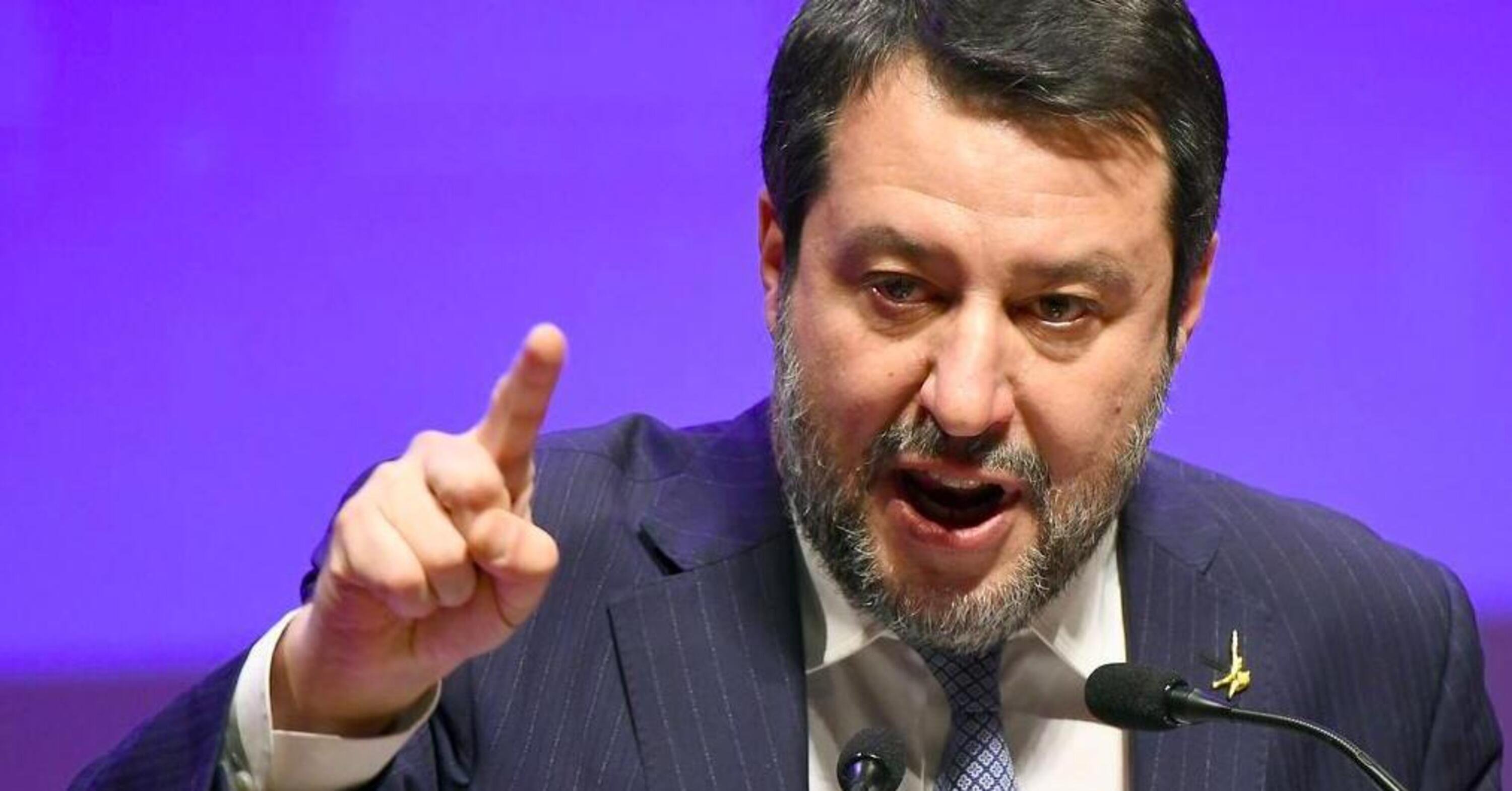 &quot;Italia contro lo stop dei motori termici del 2035&quot;, parola del ministro Salvini