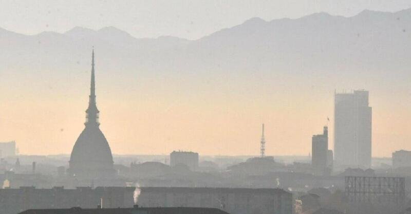 Allarme inquinamento: a Torino gi&agrave; sforati 25 volte i limiti del 2023