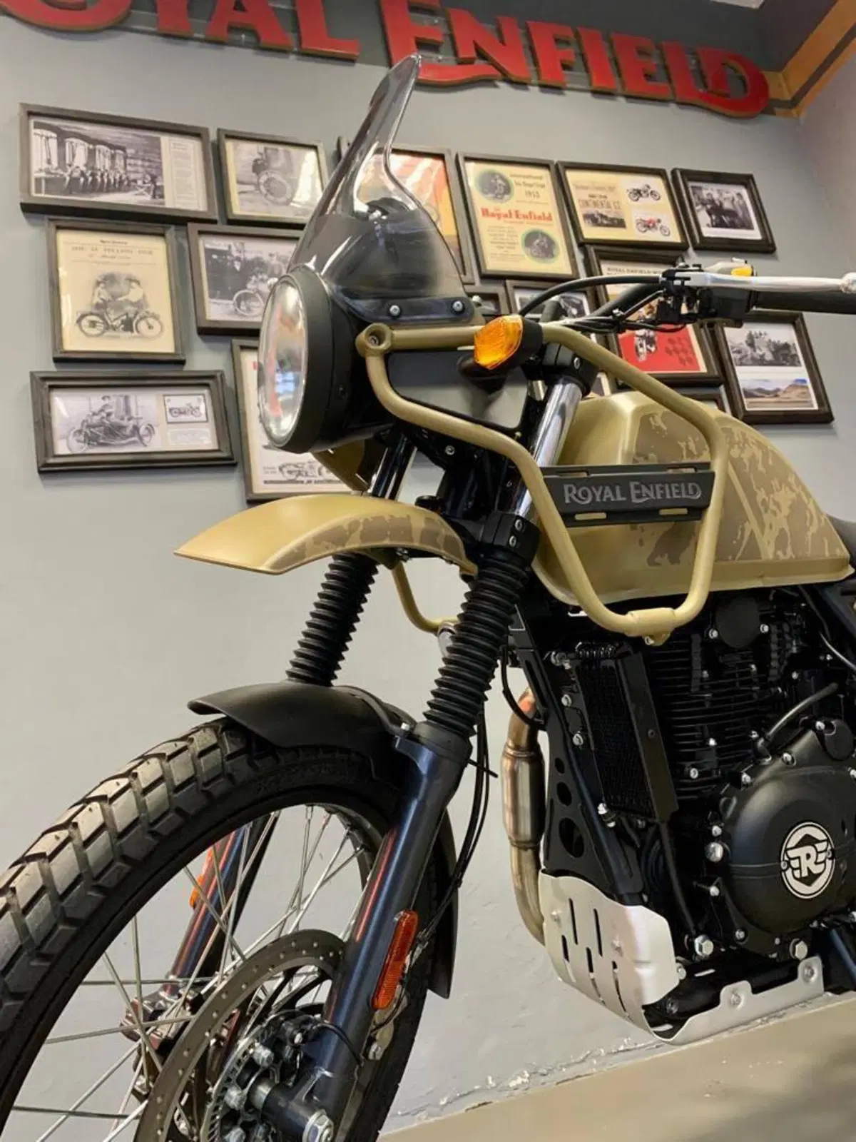 Royal Enfield Himalayan 411 (2021 - 24) (3)