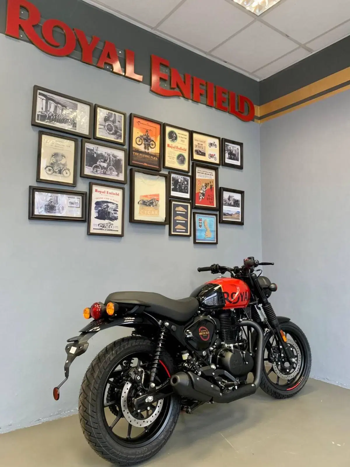 Royal Enfield HNTR 350 (2022 - 26) (3)
