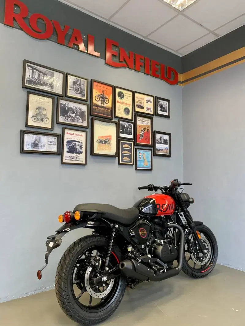 Royal Enfield HNTR 350 (2022 - 26) (3)