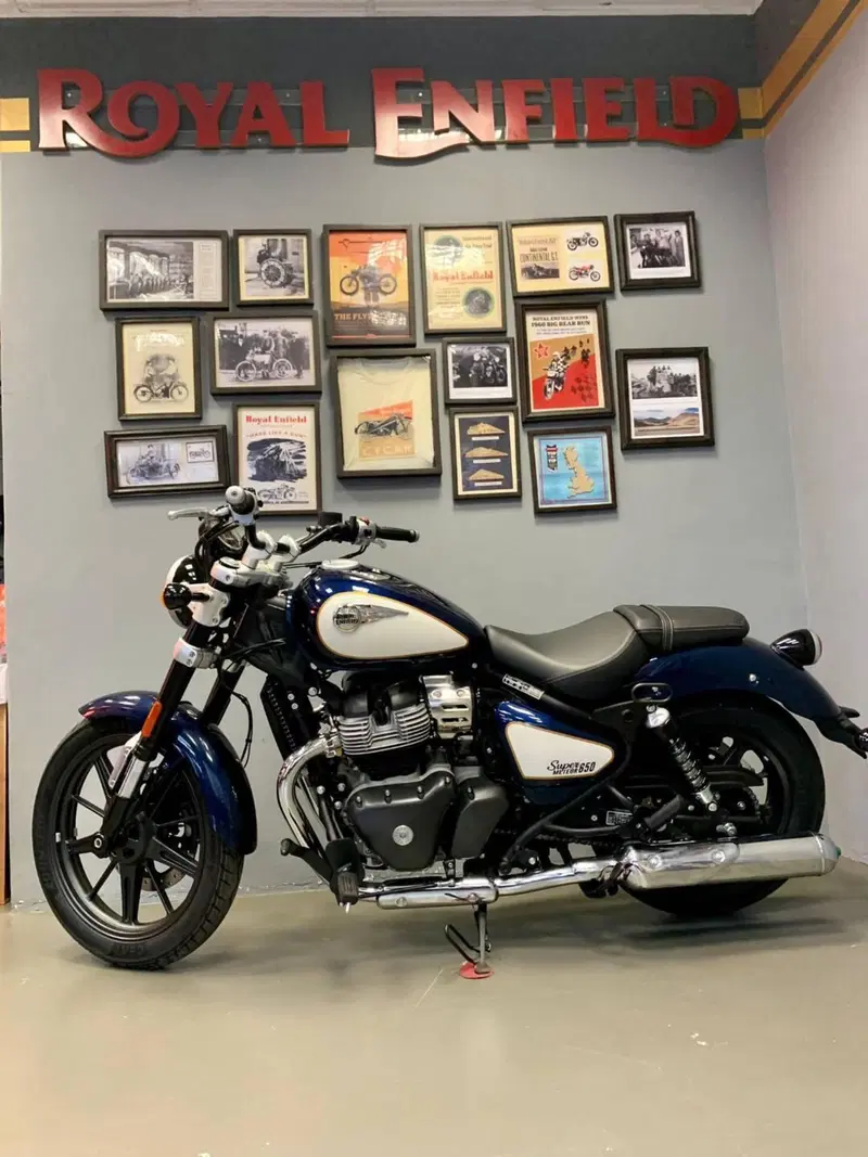Royal Enfield Super Meteor 650 (2023 - 26)