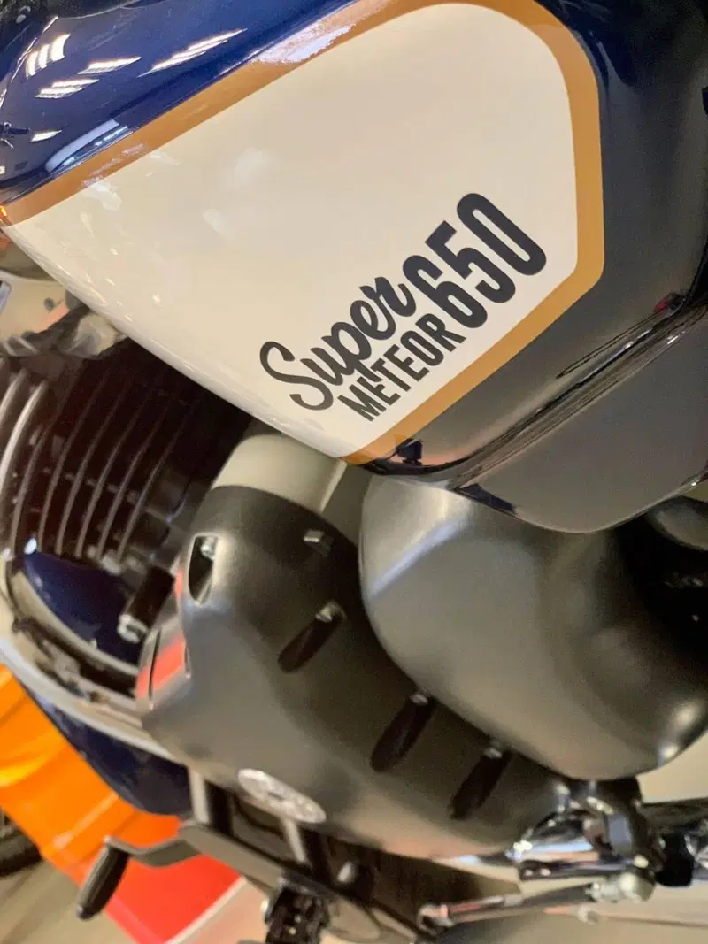 Royal Enfield Super Meteor 650 (2023 - 26) (2)