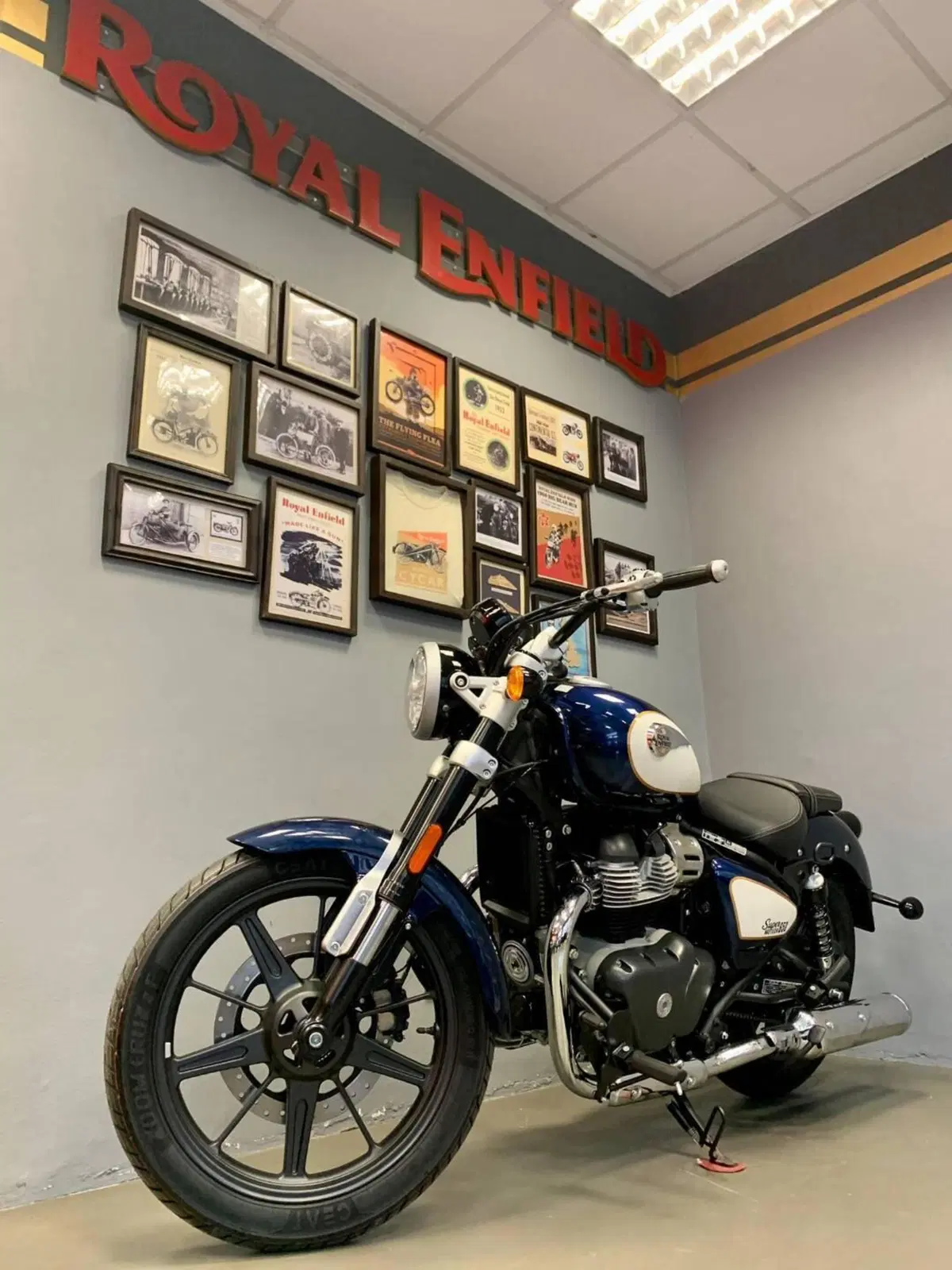 Royal Enfield Super Meteor 650 (2023 - 26) (3)
