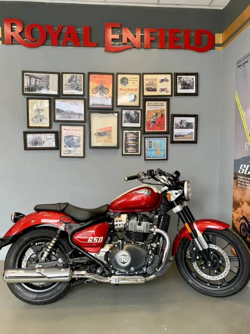 Royal Enfield Super Meteor 650 (2023 - 26) (3)