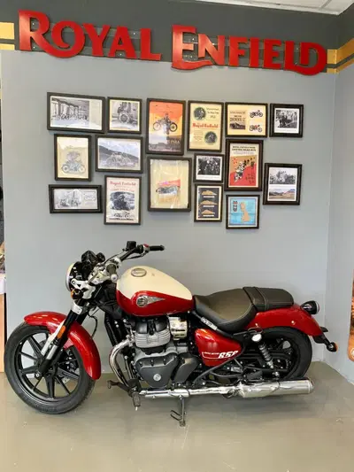 Royal Enfield Super Meteor 650 (2023 - 26) nuova