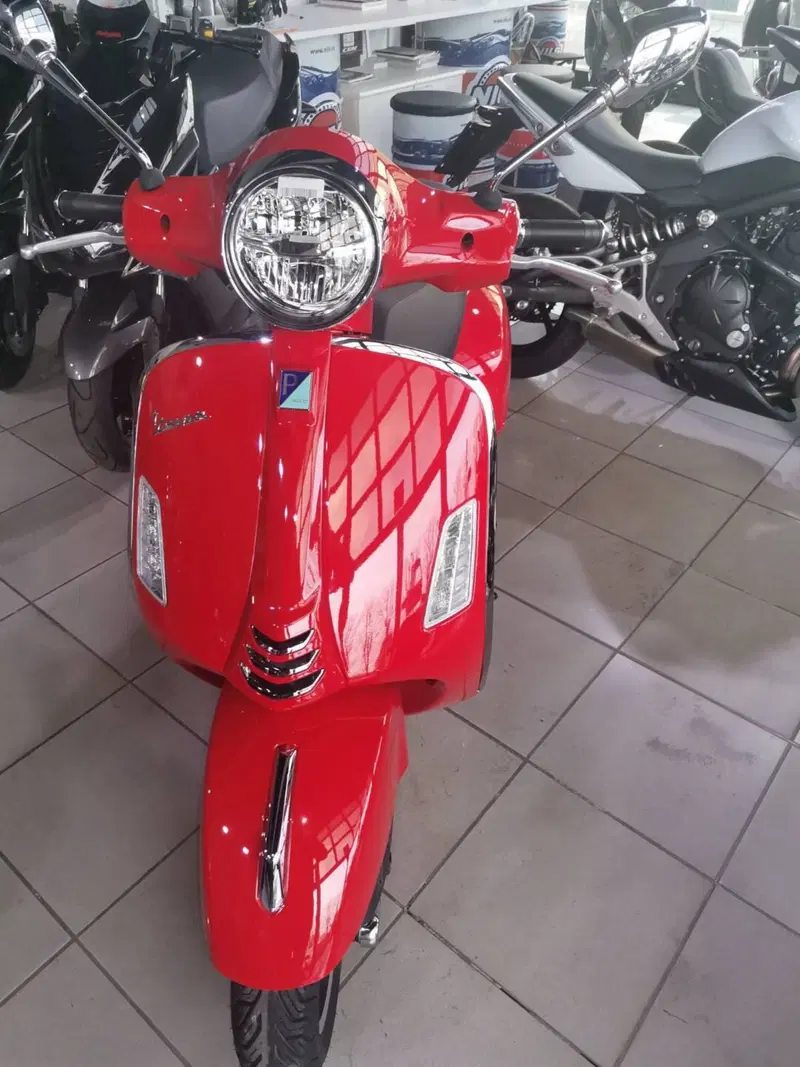 Vespa GTS 310 Super (2025 - 26) (3)