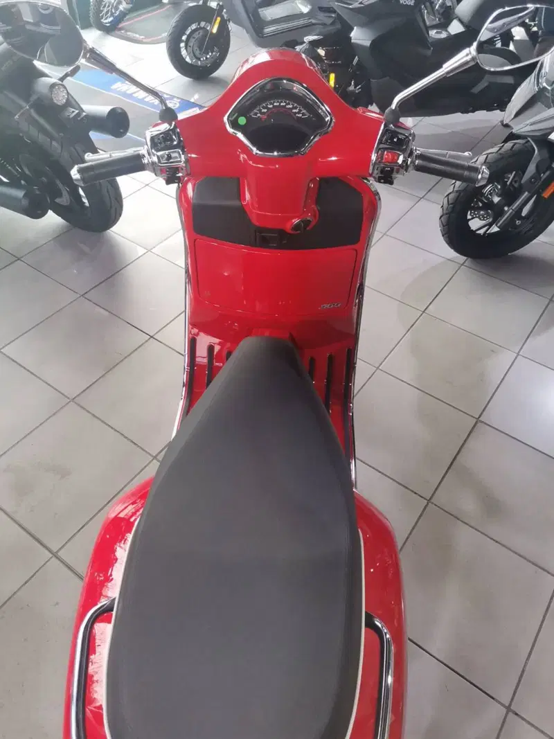 Vespa GTS 310 Super (2025 - 26) (5)