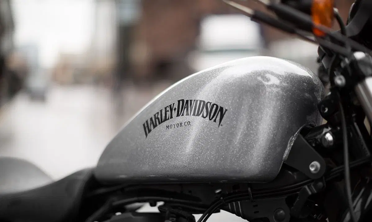Harley-Davidson Sportster 883 Iron (2012 - 14) - XL 883N (4)