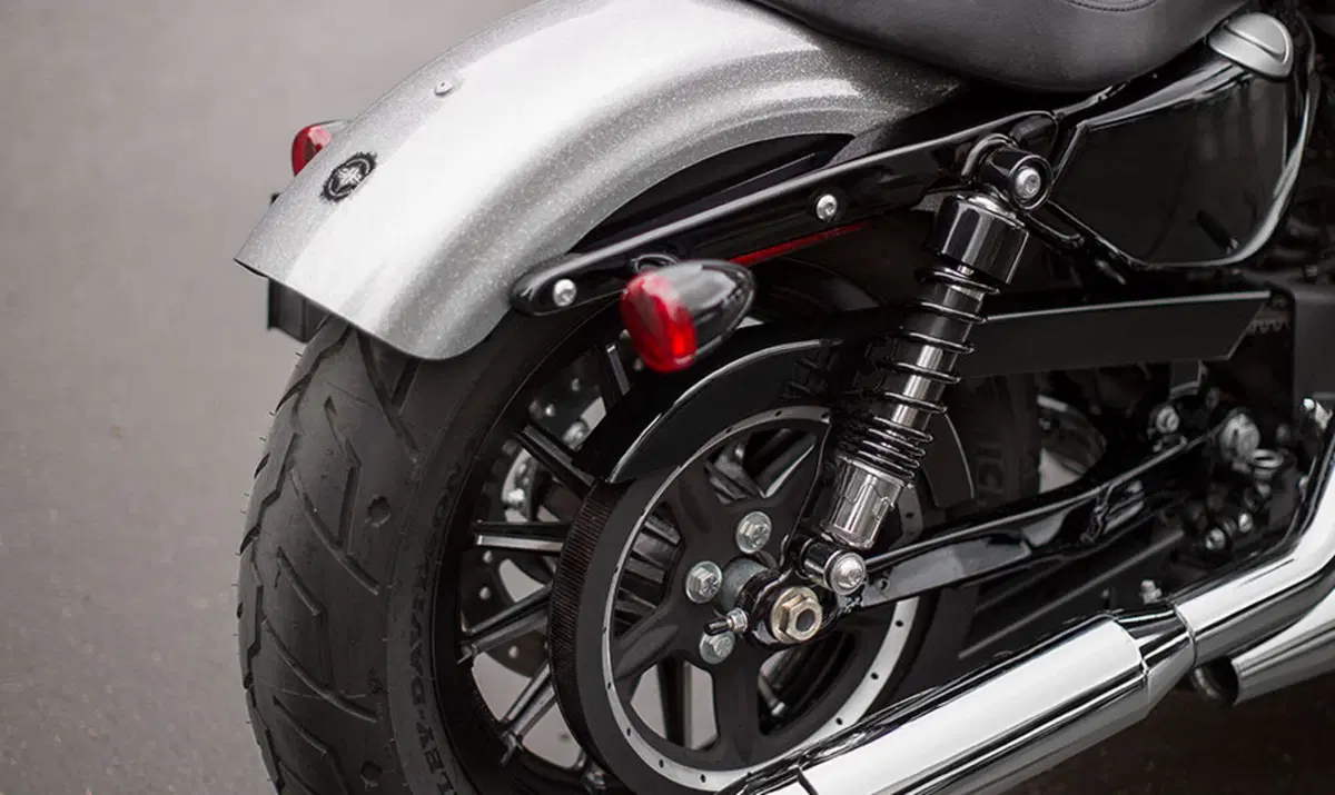 Harley-Davidson Sportster 883 Iron (2012 - 14) - XL 883N (13)