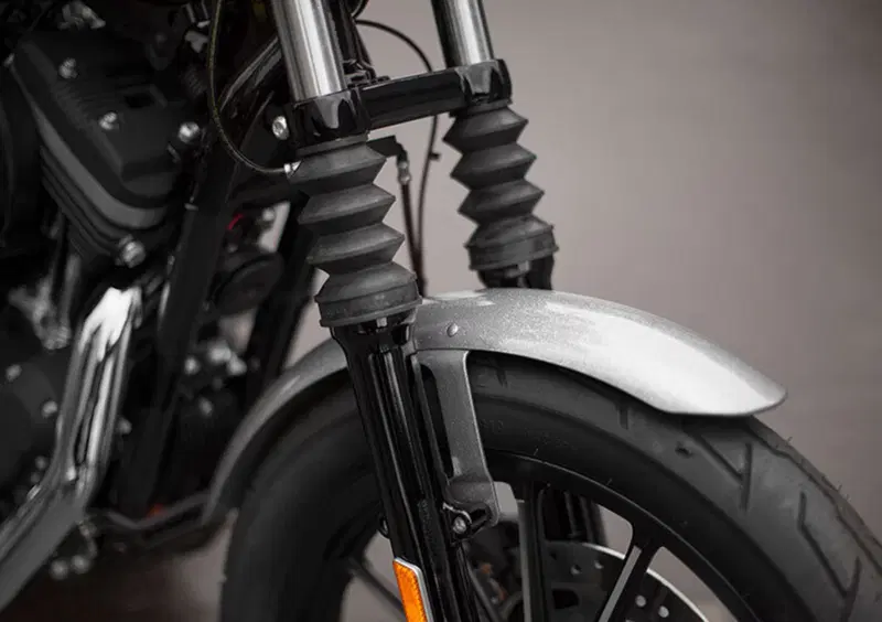 Harley-Davidson Sportster 883 Iron (2014 - 16) - XL 883N (4)