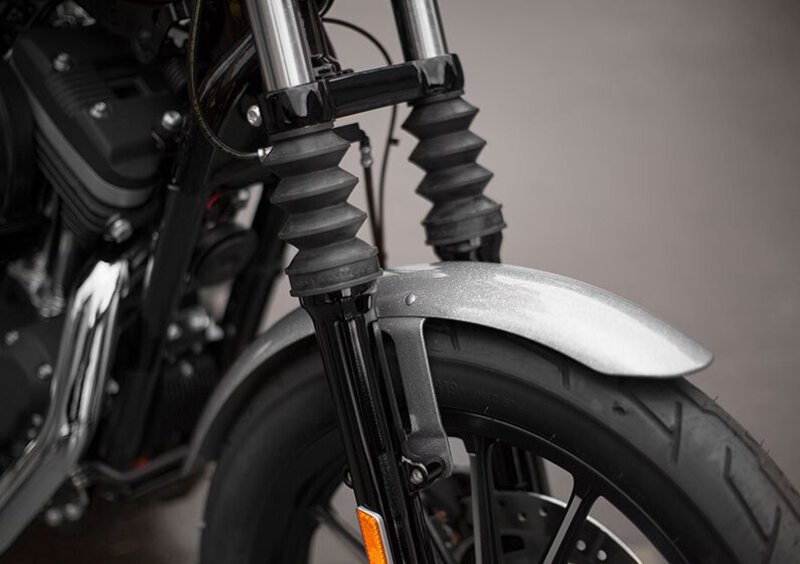 Harley-Davidson Sportster 883 Iron (2014 - 16) - XL 883N (4)