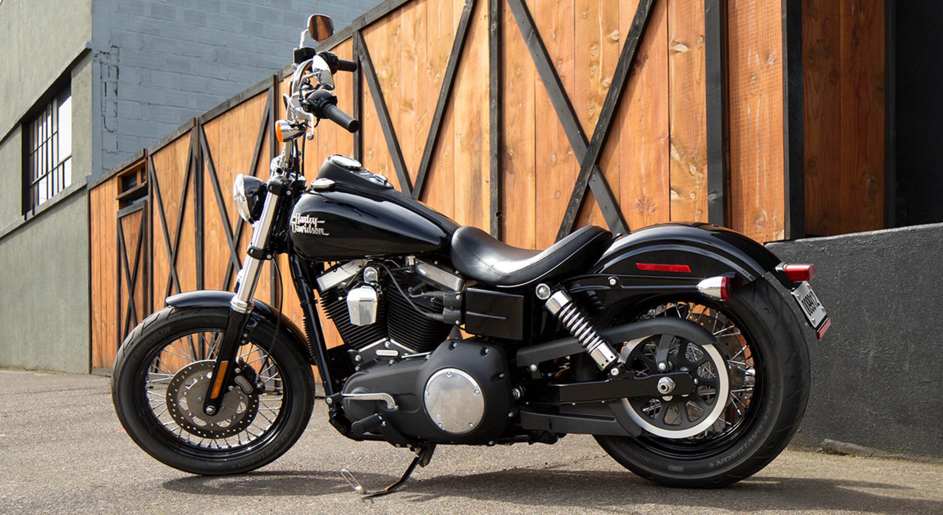 Harley-Davidson Dyna 1690 Street Bob Special (2015 - 16) - FXDB