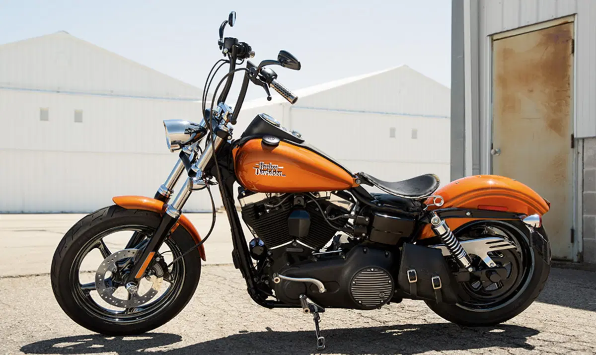 Harley-Davidson Dyna 1690 Street Bob Special (2015 - 16) - FXDB (2)