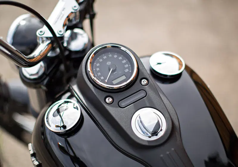 Harley-Davidson Dyna 1690 Street Bob Special (2015 - 16) - FXDB (4)
