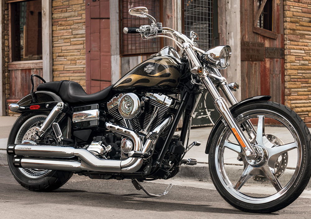 Harley-Davidson 1690 Wide Glide (2010 - 17) - FXDWG (2)