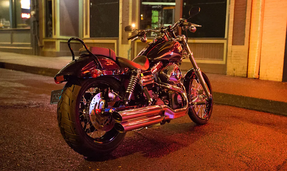 Harley-Davidson Dyna 1690 Wide Glide (2010 - 17) - FXDWG (5)